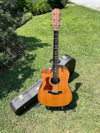 Taylor 310CE Left Hand Dreadnought Acoustic/Electric 2002 - Natural